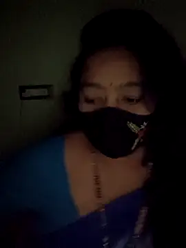 neelu-hoty online show from 03/04/26, 08:00