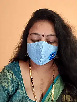 Snapshot of neelu-hoty chatting on 03/02/25, 03:52 neelu-hoty online show from 03/02/25, 03:52