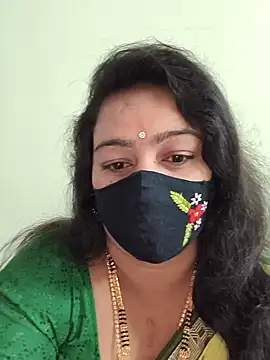 Snapshot of neelu-hoty chatting on 10/07/25, 12:39 neelu-hoty online show from 10/07/25, 12:39