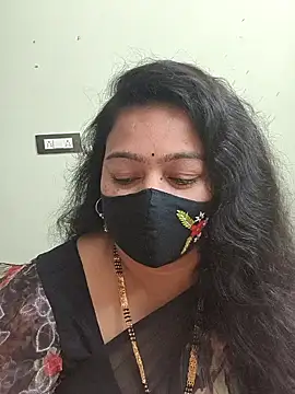 neelu-hoty online show from 02/01/26, 08:34