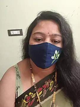 neelu-hoty online show from 02/20/26, 08:38