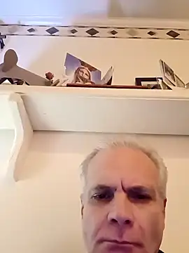 Snapshot of Hand69someguy chatting on 12/14/24, 12:33 Hand69someguy online show from 12/14/24, 12:33