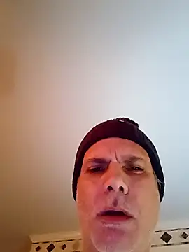 Snapshot of Hand69someguy chatting on 02/26/25, 08:28 Hand69someguy online show from 02/26/25, 08:28