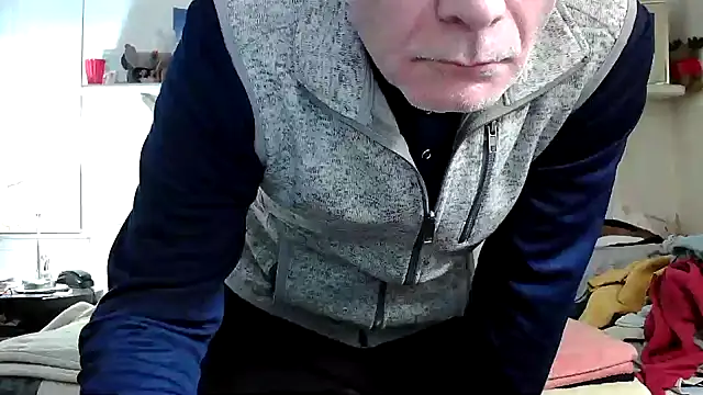 Hand69someguy online show from 12/03/25, 01:17