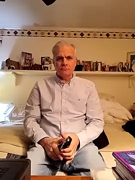 Snapshot of Hand69someguy chatting on 12/07/24, 02:58 Hand69someguy online show from 12/07/24, 02:58