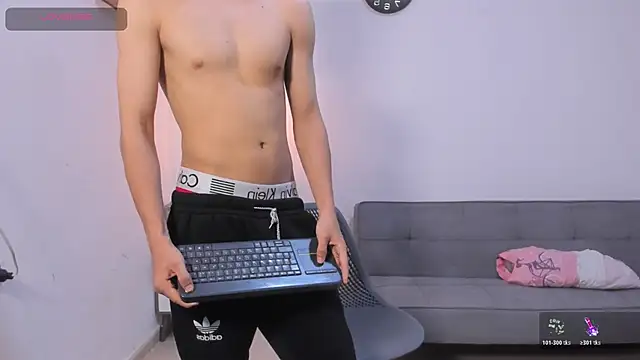 Snapshot of jeff_ross chatting on 04/07/26, 12:34 jeff ross online show from 04/07/26, 12:34