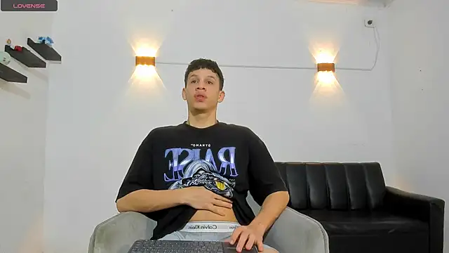Snapshot of jeff_ross chatting on 06/17/26, 08:58 jeff ross online show from 06/17/26, 08:58