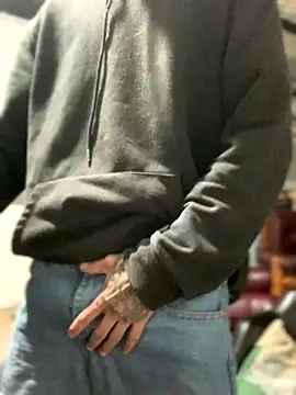 27powercm online show from 10/27/25, 05:08