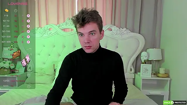 ArthurWhitee online show from 09/26/25, 08:43