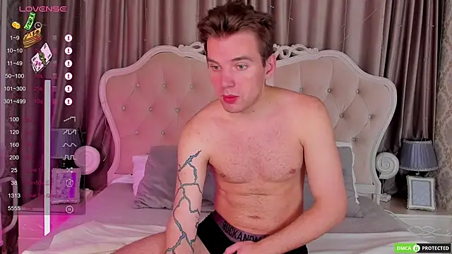 ArthurWhitee online show from 10/02/25, 03:21