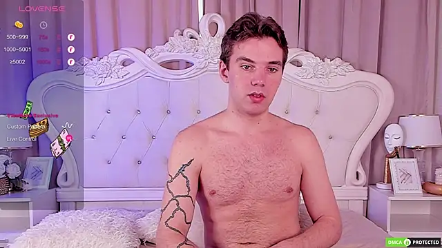 ArthurWhitee online show from 10/11/25, 04:57