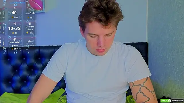 ArthurWhitee online show from 03/04/26, 06:54