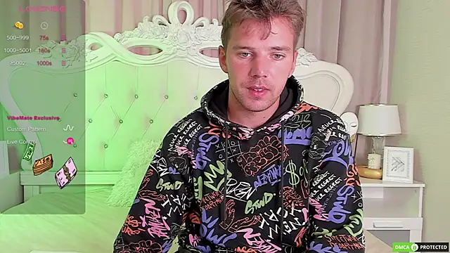 ArthurWhitee online show from 12/01/25, 08:37