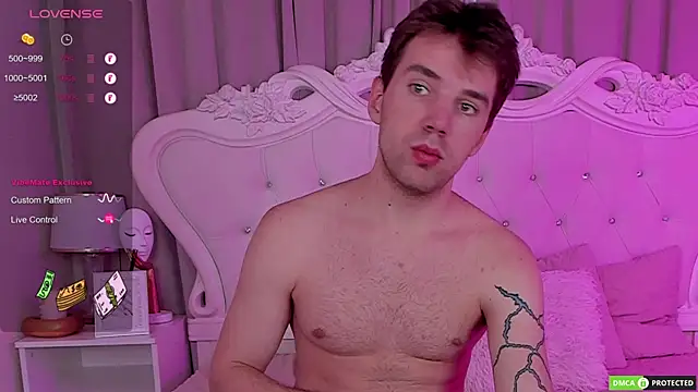 ArthurWhitee online show from 09/28/25, 01:29