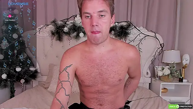 ArthurWhitee online show from 12/21/25, 01:13