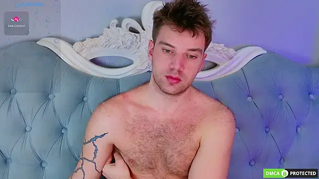 ArthurWhitee online show from 04/05/26, 04:08