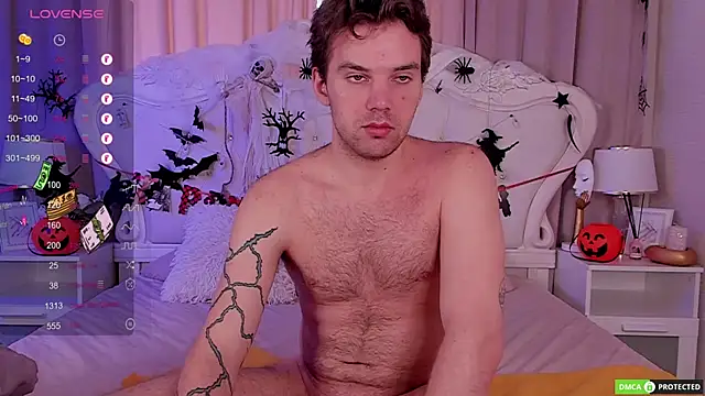 ArthurWhitee online show from 10/27/25, 03:51