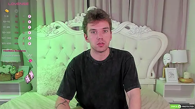 ArthurWhitee online show from 10/09/25, 04:40