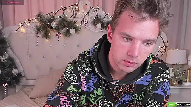 ArthurWhitee online show from 12/16/25, 08:07