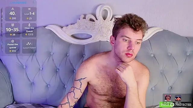 ArthurWhitee online show from 04/19/26, 08:26