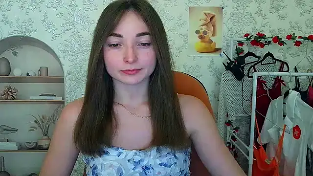  Barbie Kiss  online show from 11/06/25, 04:22