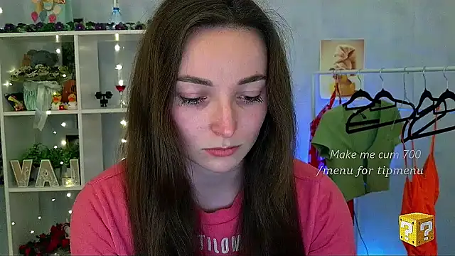  Barbie Kiss  online show from 04/13/26, 01:04