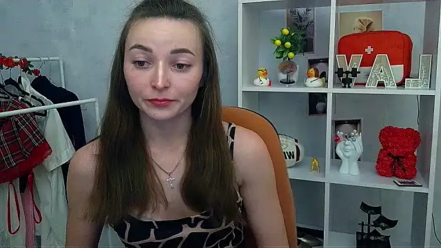  Barbie Kiss  online show from 02/05/26, 02:57