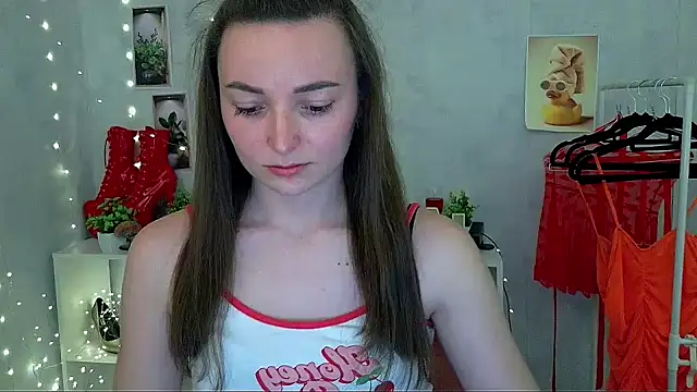 Snapshot of _Barbie_Kiss_ chatting on 05/06/26, 01:04 Barbie Kiss online show from 05/06/26, 01:04