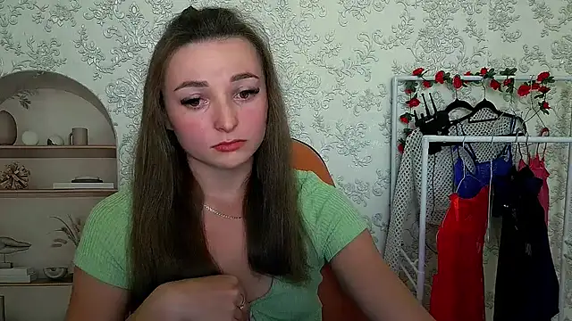  Barbie Kiss  online show from 10/02/25, 02:20