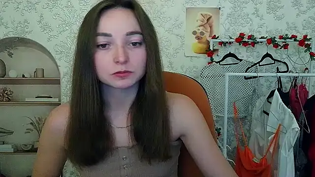  Barbie Kiss  online show from 11/20/25, 01:01