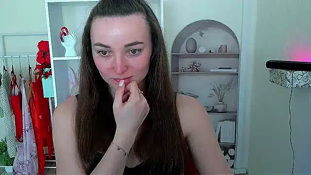 Snapshot of _Barbie_Kiss_ chatting on 05/11/26, 02:45 Barbie Kiss online show from 05/11/26, 02:45