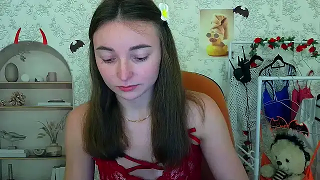  Barbie Kiss  online show from 10/25/25, 02:28