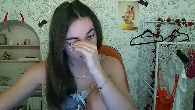  Barbie Kiss  online show from 11/03/25, 03:37