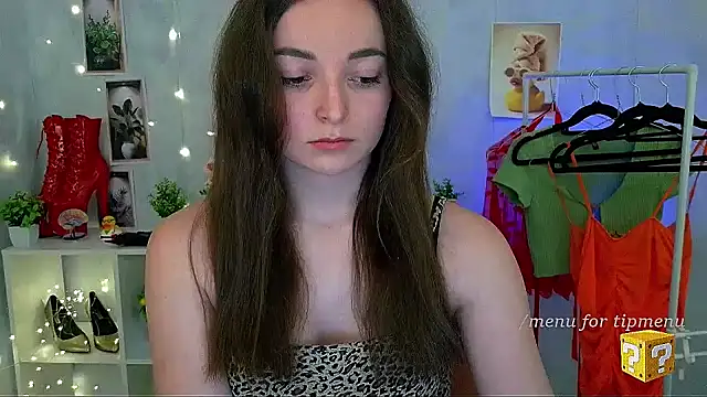  Barbie Kiss  online show from 04/16/26, 02:07