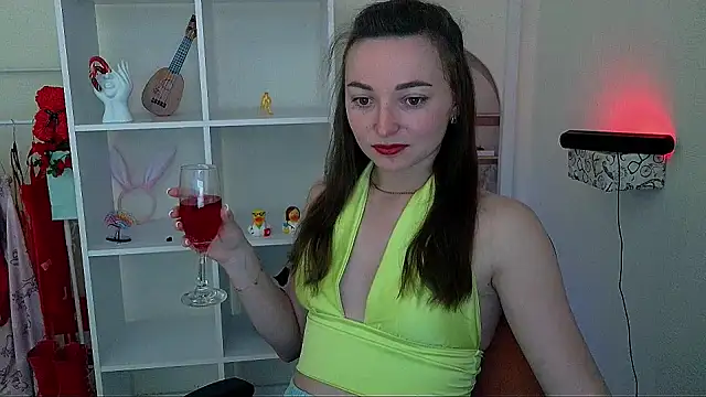 Snapshot of _Barbie_Kiss_ chatting on 05/26/26, 04:27 Barbie Kiss online show from 05/26/26, 04:27