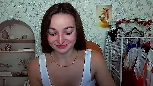  Barbie Kiss  online show from 10/12/25, 02:18