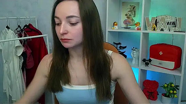  Barbie Kiss  online show from 02/25/26, 10:04