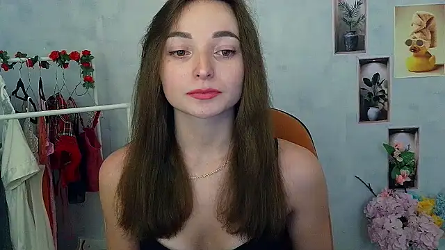  Barbie Kiss  online show from 12/15/25, 06:25