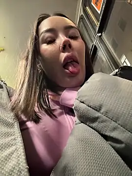 Asian Asami online show from 12/18/25, 02:54