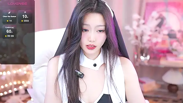 Snapshot of YINGTao-168 chatting on 02/16/25, 06:32 YINGTao-168 online show from 02/16/25, 06:32