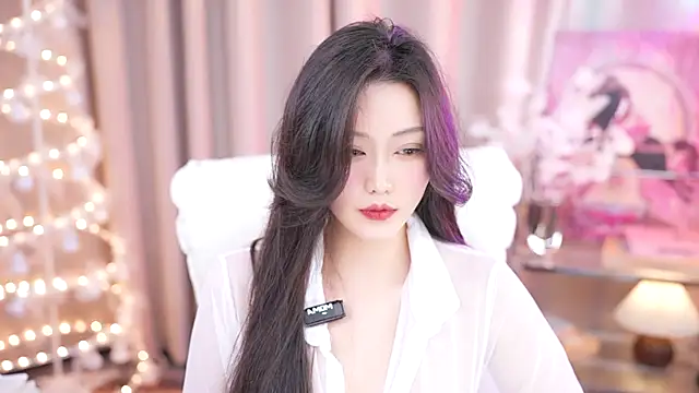 Snapshot of YINGTao-168 chatting on 02/27/25, 01:38 YINGTao-168 online show from 02/27/25, 01:38