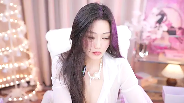 Snapshot of YINGTao-168 chatting on 02/27/25, 04:43 YINGTao-168 online show from 02/27/25, 04:43