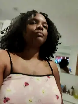 Snapshot of RebecApreta chatting on 11/18/25, 10:29 RebecApreta online show from 11/18/25, 10:29