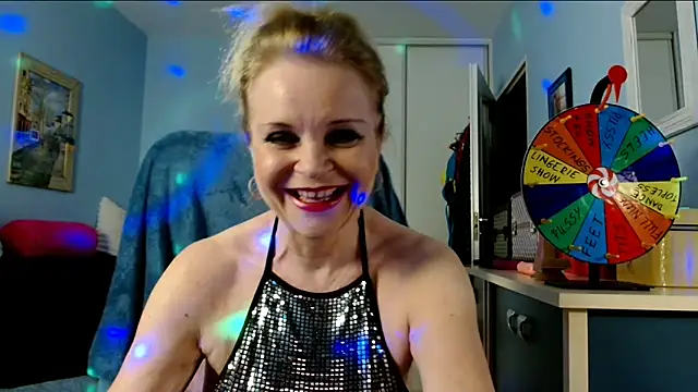 Snapshot of sexyjennyeu chatting on 10/10/25, 07:47 sexyjennyeu online show from 10/10/25, 07:47