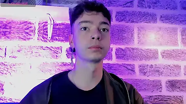 Snapshot of noah_ricci chatting on 09/14/25, 12:38 noah ricci online show from 09/14/25, 12:38