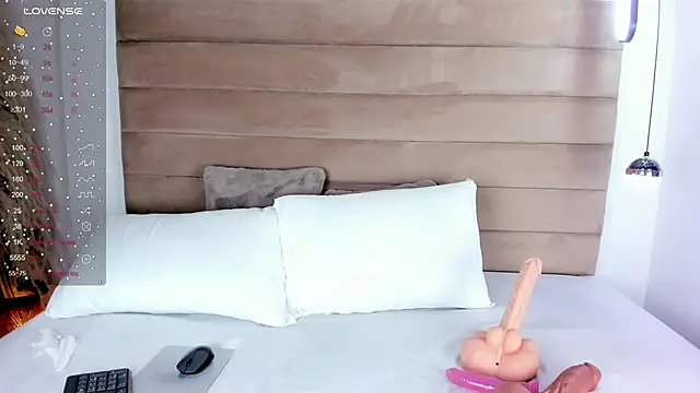 Snapshot of IsabellaJonns chatting on 01/18/25, 04:26 IsabellaJonns online show from 01/18/25, 04:26