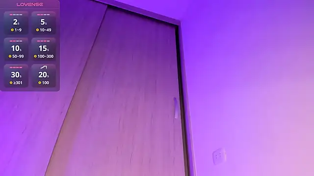 CoralineKam1 online show from 11/07/25, 09:52