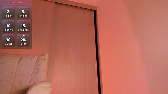 CoralineKam1 online show from 11/06/25, 08:13