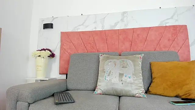 Hanna lens online show from 04/09/26, 07:20