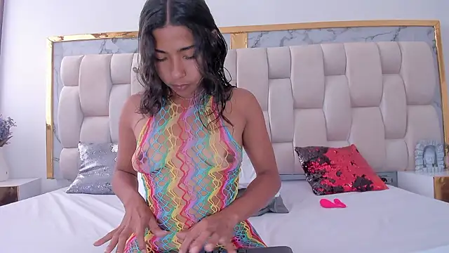 Hanna lens online show from 03/26/26, 04:05